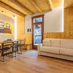 Boutique Alpine Two-bedroom By Supastays 公寓