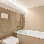 Boutique Alpine Two-bedroom By Supastays 公寓 库马约尔