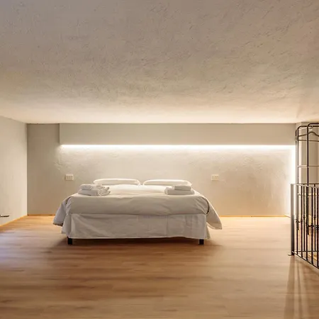 Boutique Alpine Two-bedroom By Supastays