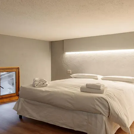 Boutique Alpine Two-bedroom By Supastays Courmayeur