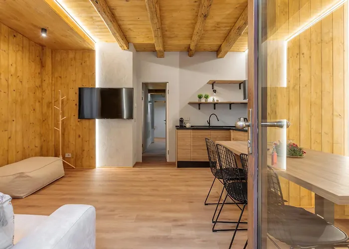 Boutique Alpine Two-bedroom By Supastays